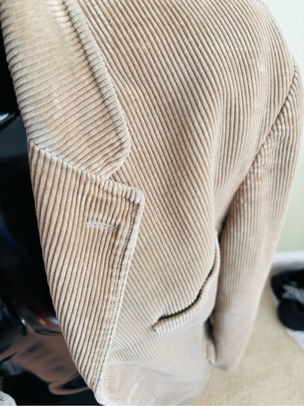 Vintage Polo Ralph Lauren Tailored Fit Corduroy Tan Sport Coat
Size: XL - Picture 3 of 4